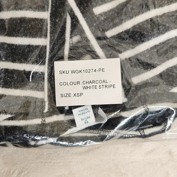Market & Spruce Charcoal Striped Hoodie XSP - Picture 9 of 10
